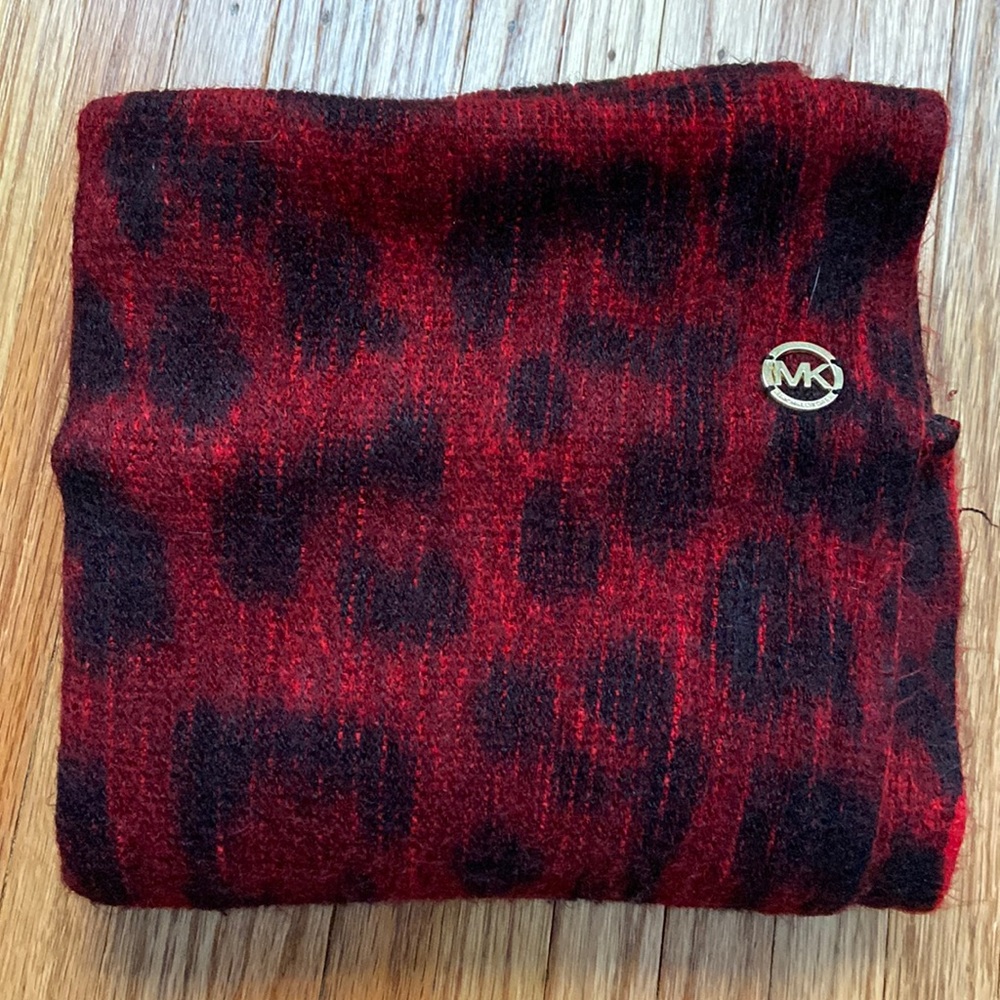 MICHAEL by Michael Kors Infinity Scarf